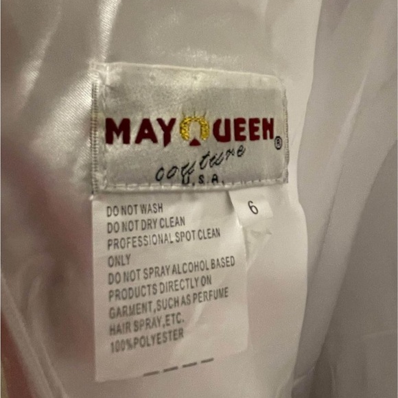 Beautiful white dress. Size 6 - Picture 6 of 6